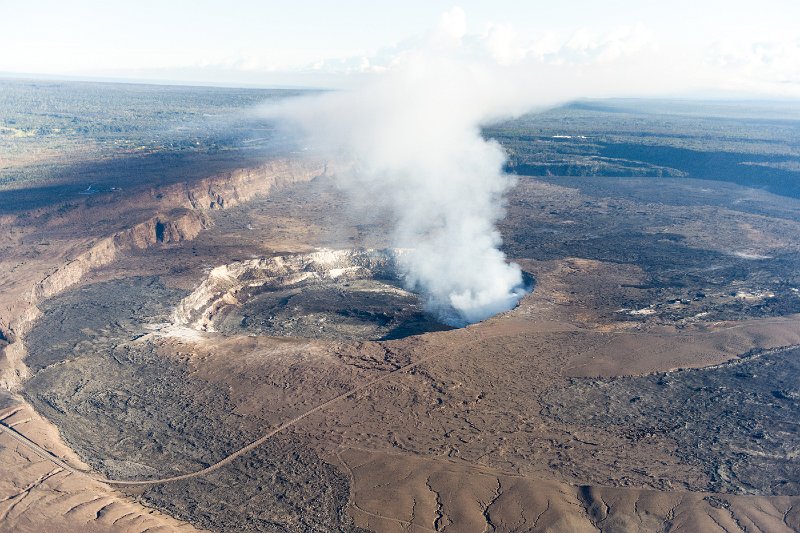 20140111_080326 D3.jpg - Volcano National Park from helicopter